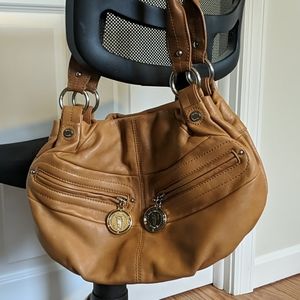 Tiganello medium camel color leather shoulder bag.